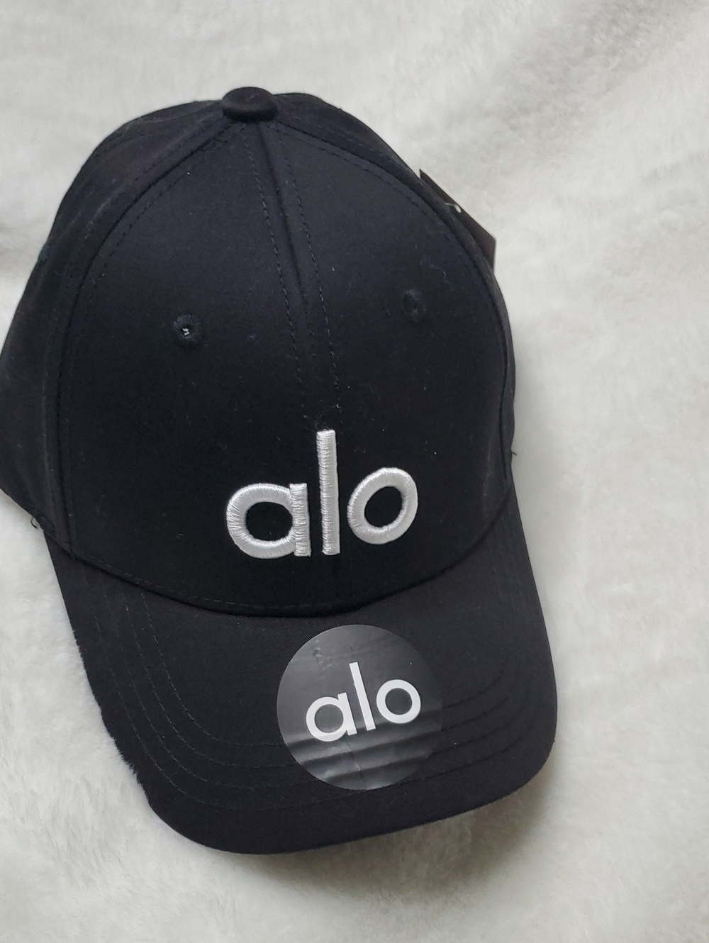 ALO Yoga Black Baseball Cap with White Logo - Picture 2 of 4